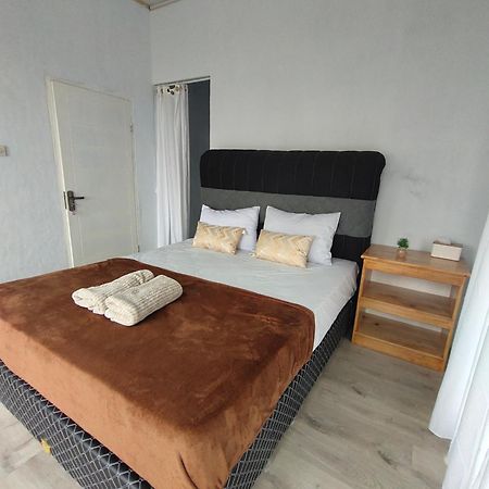 Stella Villa Ngurbloat Extérieur photo